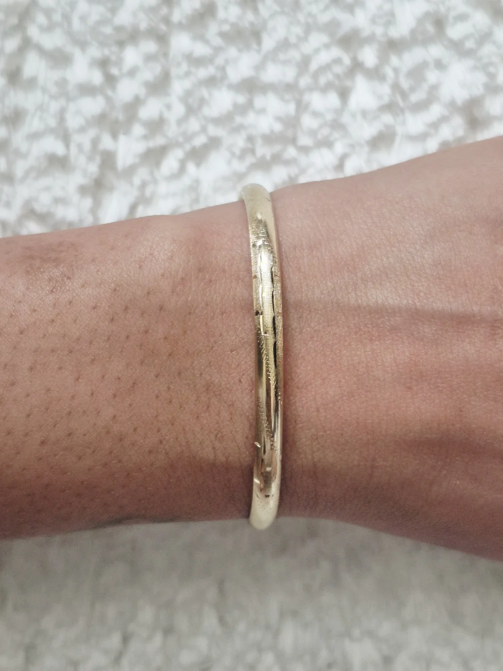 14k Yellow Gold Bangle Bracelet
